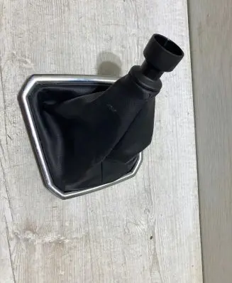Dacia Sandero III Gear lever shifter trim leather/knob 969357007R