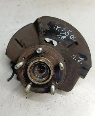 Hyundai ix35 Front wheel hub spindle knuckle 2Y510