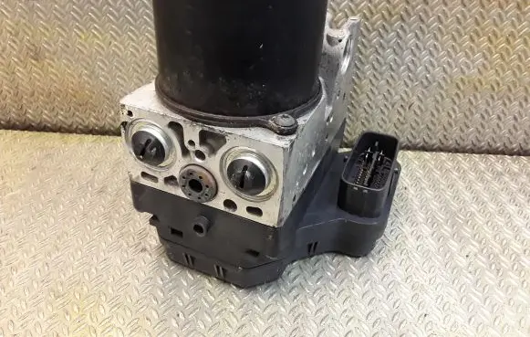 Lexus IS 220D-250-350 ABS Pump 4454053240