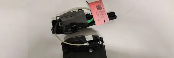 BMW X4 F26 Rear door lock 120085