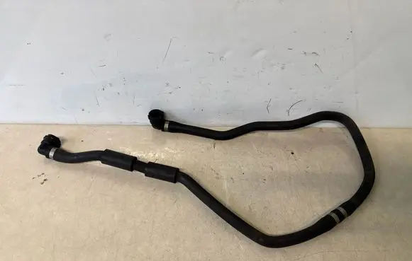 BMW 4 F32 F33 Engine coolant pipe/hose 8507246