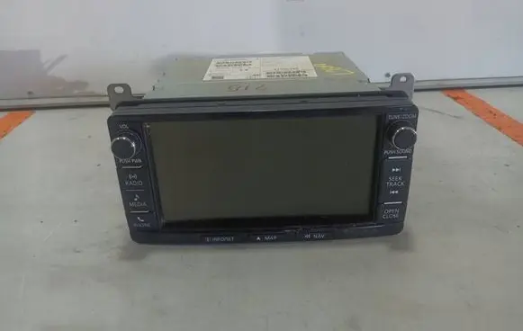 Mitsubishi L200 Radio/CD/DVD/GPS head unit 8750A589