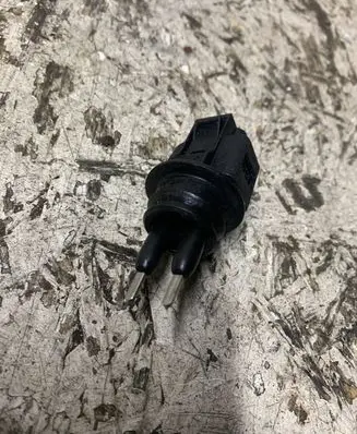 Audi A4 S4 B9 Windshield washer fluid level sensor 7m09193760