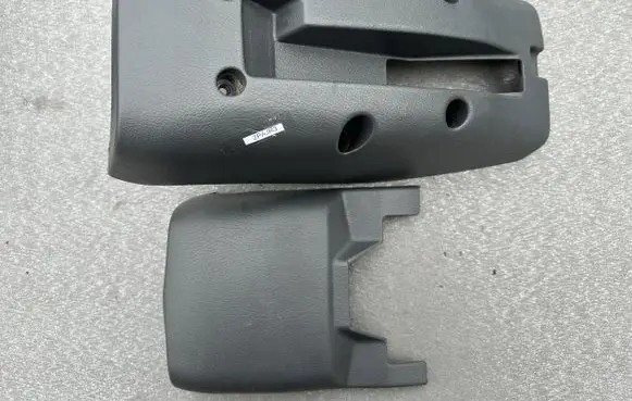 Mitsubishi Pajero Steering wheel column trim MR714204 MB918057 MB918059
