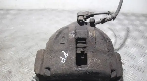 Mercedes-Benz Sprinter W901 W902 W903 W904 Front brake caliper