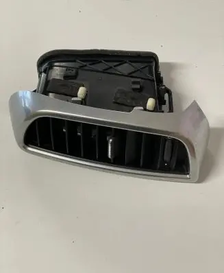 Porsche Cayenne (92A) Dash center air vent grill 7P5819728E