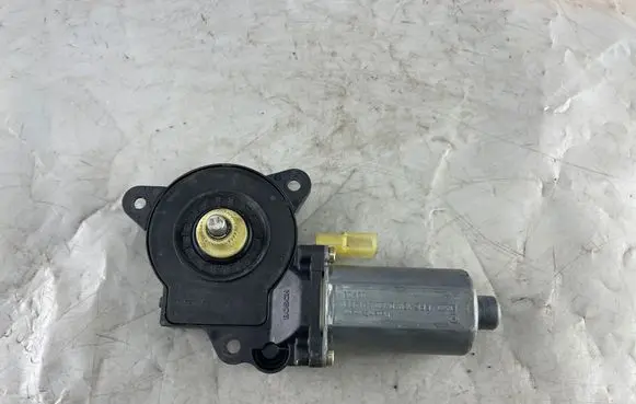 Ford Fusion Front door window regulator motor 0130821938