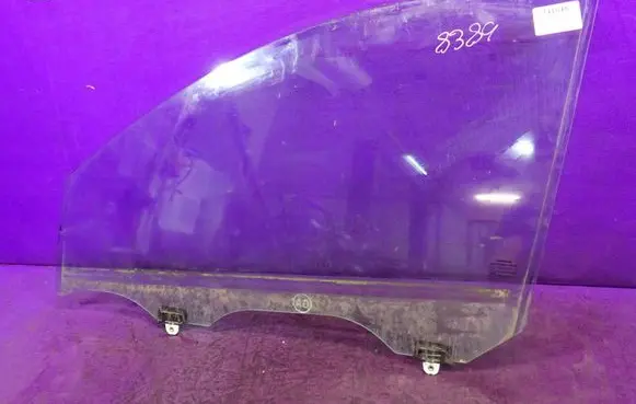 Nissan Micra Front door window glass four-door