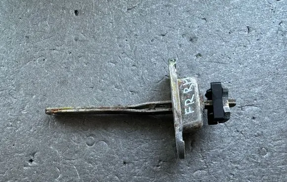 Mitsubishi Pajero Front door check strap stopper MB257148