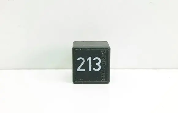 Audi A6 S6 C4 4A Other relay 443951253J