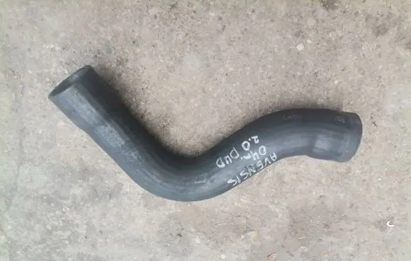 Toyota Avensis T250 Intercooler hose/pipe