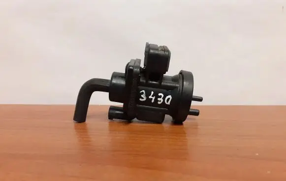 Mercedes-Benz ML W163 Turbo solenoid valve 3430 A0005450527