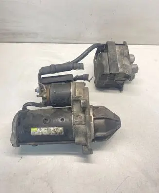 Mercedes-Benz C W203 Starter motor 0051511301 2031500034