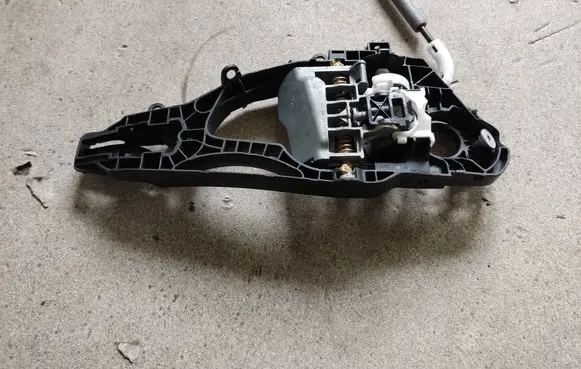 BMW 7 G11 G12 Front door coupe exterior handle/bracket 7377241