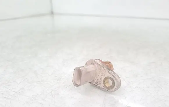 Opel Corsa E Camshaft speed sensor 55566932