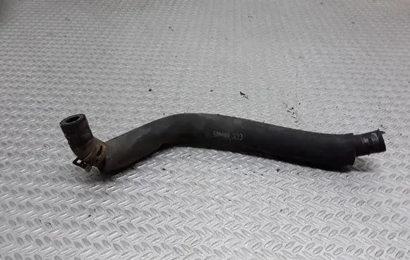 Toyota Auris 150 Engine coolant pipe/hose