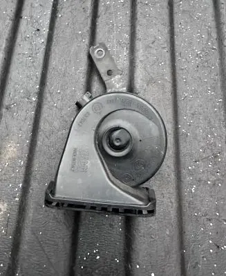 Land Rover Discovery 5 Horn signal HY3213801AA A046522