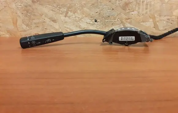 Mercedes-Benz E W210 Cruise control switch 2274 2085450324