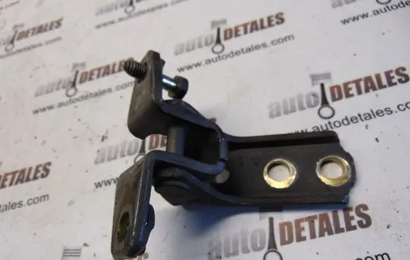Mitsubishi Grandis Front door upper hinge