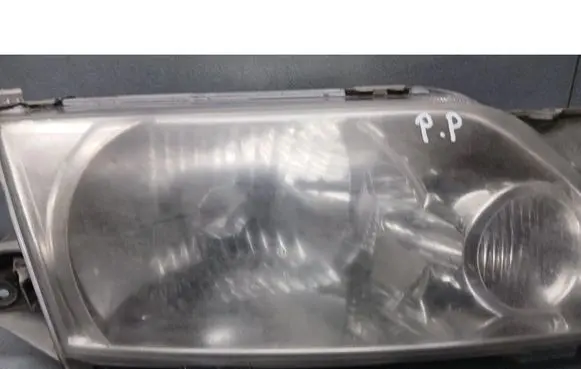 Mazda Premacy Front reflector 
