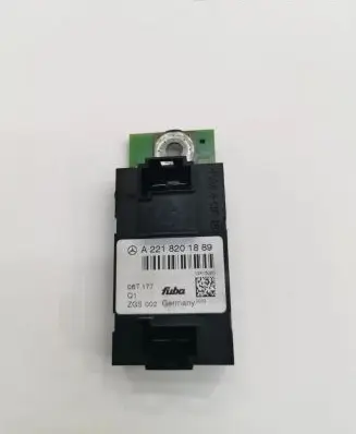 Mercedes-Benz S W221 Aerial antenna amplifier A2218201889 10700884