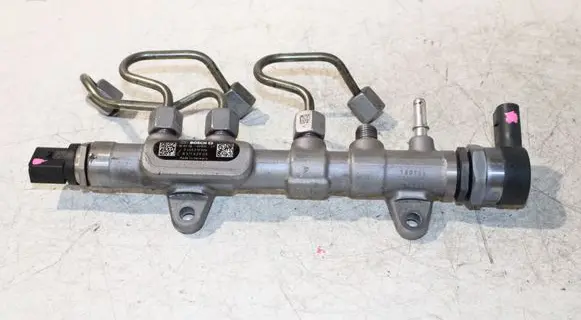 BMW 2 F46 Fuel main line pipe 8511629 0445213026