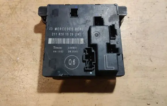 Mercedes-Benz E W211 Door control unit/module 2118201526 211820152604