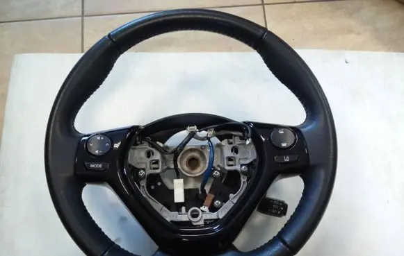 Toyota Aygo AB10 Steering wheel 45100-0H060