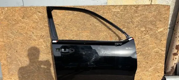 Subaru Forester SK Front door K578829
