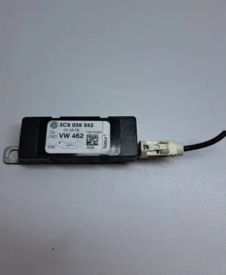 Volkswagen PASSAT B6 Antenna control unit 3C9035552 12012400