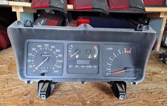 Ford Sierra Speedometer (instrument cluster) 90BB10849FB