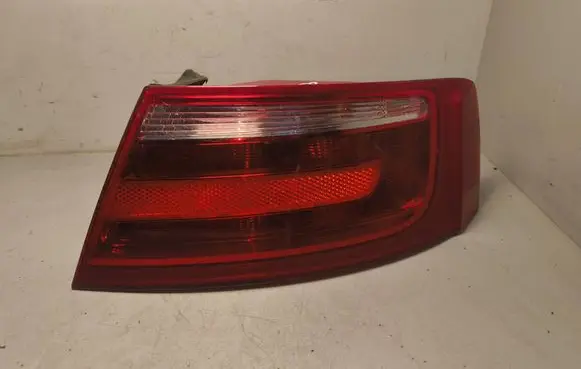 Audi A5 8T 8F Tailgate rear/tail lights AU484 8T0945096