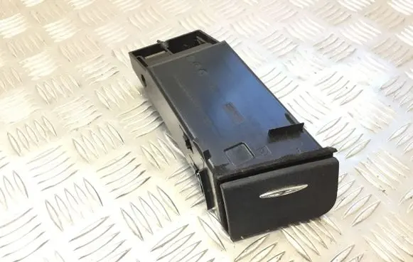 Mercedes-Benz E W211 Dashboard storage box/compartment A2116802052