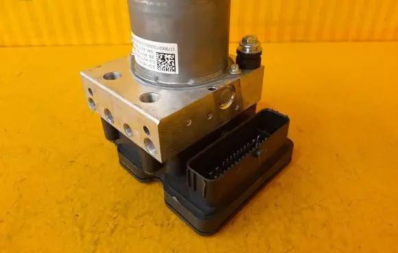 Mercedes-Benz A W177 ABS Pump A1779002710