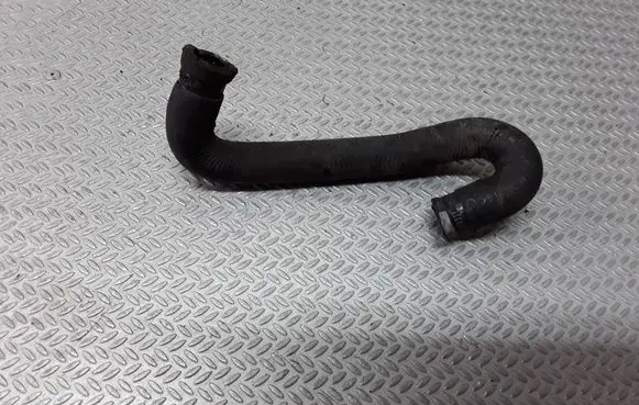 Audi A4 S4 B5 8D Engine coolant pipe/hose