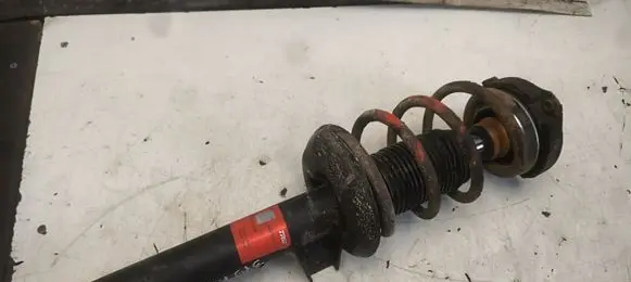 Seat Leon (1P) Front shock absorber with coil spring 739664