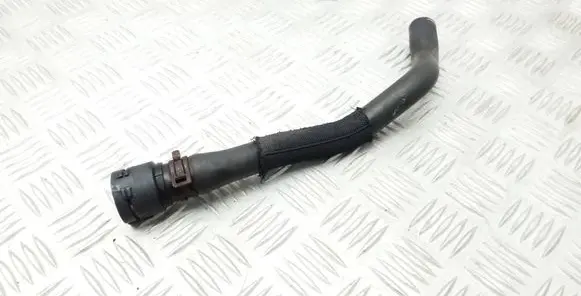 Engine coolant pipe/hose