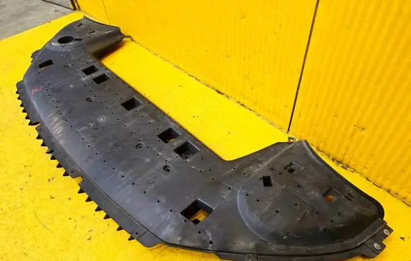 Citroen DS7 Crossback Front bumper skid plate/under tray 9817379180