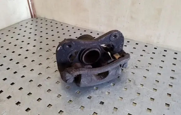 KIA Sportage Front brake caliper