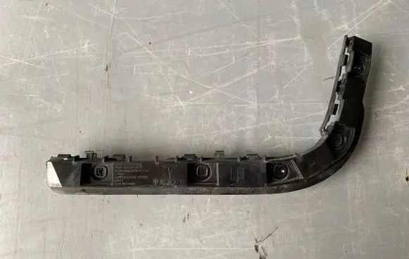 Tesla Model 3 Highland Rear bumper mounting bracket 127525