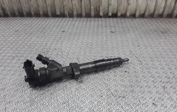 Fuel injector