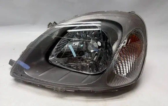 Toyota Yaris Headlight/headlamp