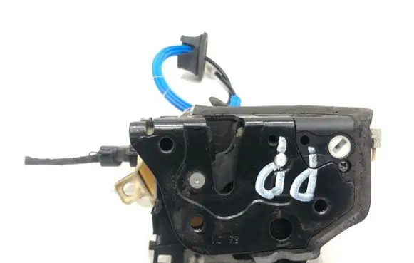 Audi A4 S4 B8 8K Front door lock 8J1837016D
