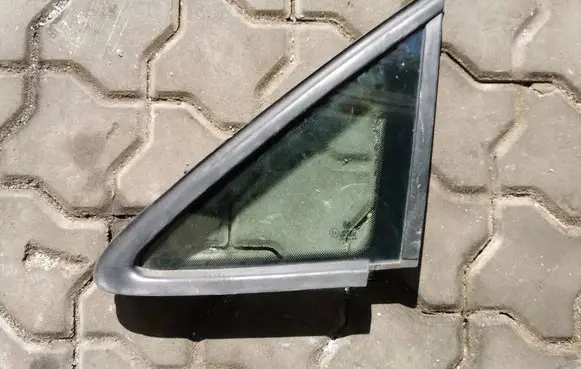 Volkswagen Touran I Front triangle window/glass 43R00048 DOT24AS2M68