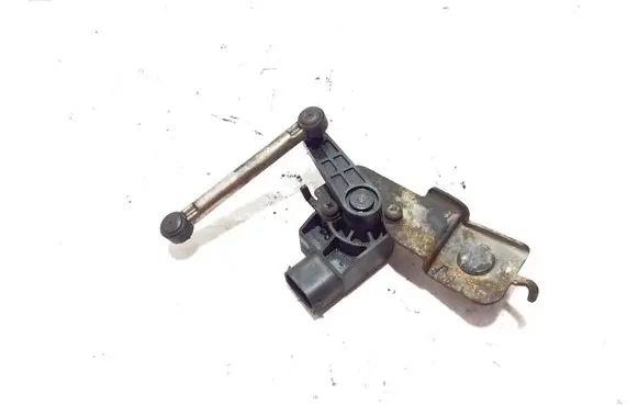 Infiniti FX Rear air suspension level height sensor 6PM008161