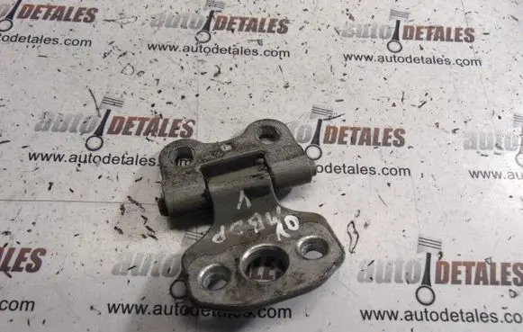 Mercedes-Benz E W210 Front door upper hinge