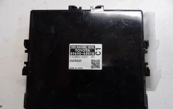 Toyota Land Cruiser (J120) Other control units/modules 8969060010 1028500301