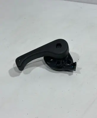 Hyundai i20 (PB PBT) Engine bonnet (hood) release handle