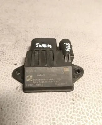 Mercedes-Benz E W212 Glow plug pre-heat relay E2110021047