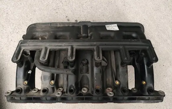 BMW 5 E39 Intake manifold 11617525753